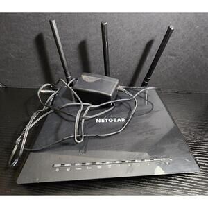 Netgear Nighthawk‎ AC1750 Smart Wifi Router R6700v3 black with power cord